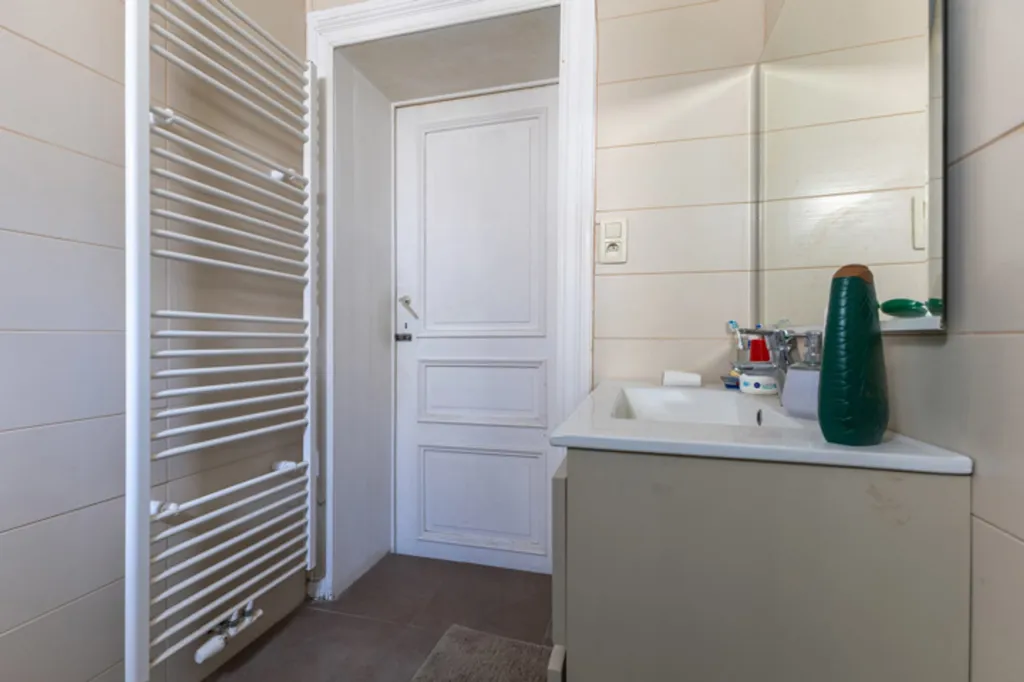 Vannitoad - Five-Bedroom House with Terrace in Central Location