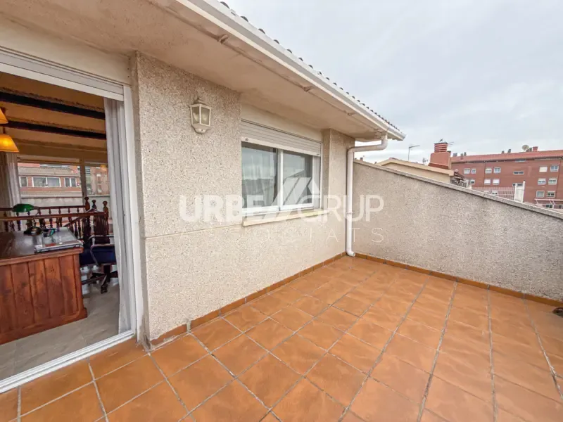Terrass - Detached Corner House with Multiple Terraces in Martorell