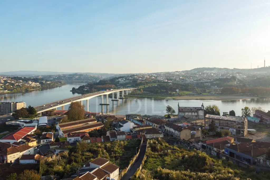 Õhuvaade - T2 Apartment with Terrace in Campanhã