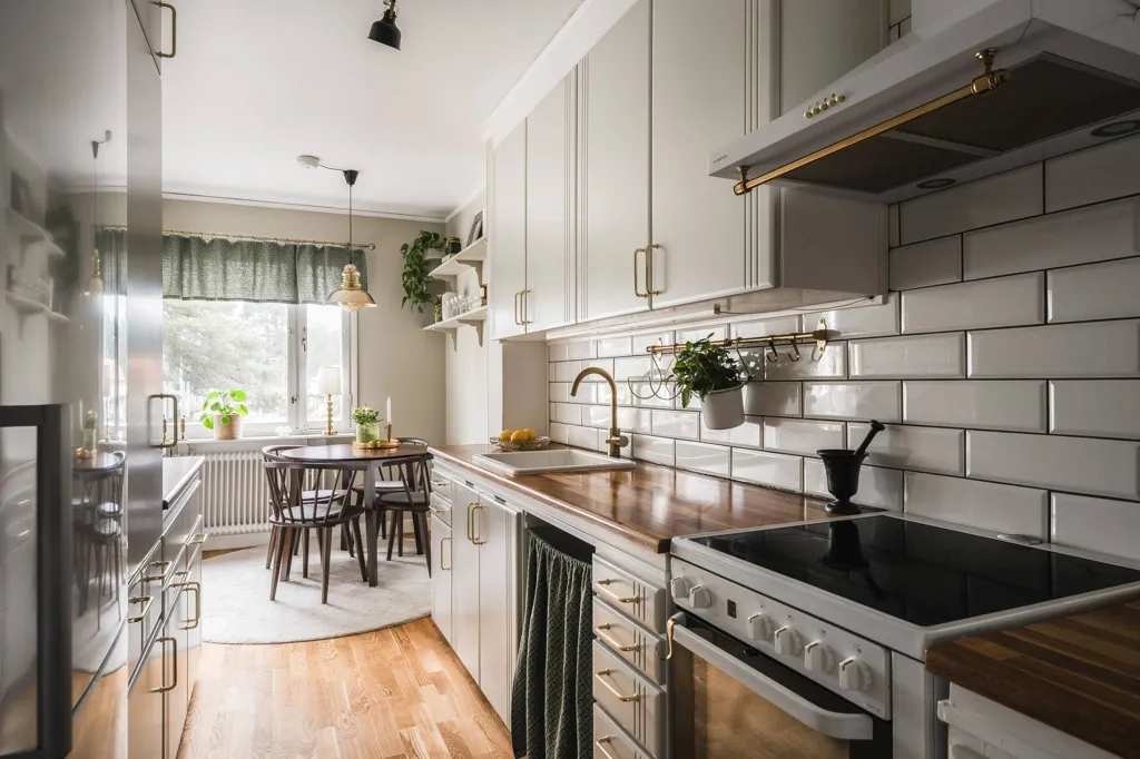 Cuisine - Stylish Apartment with Garden Access in Gavle