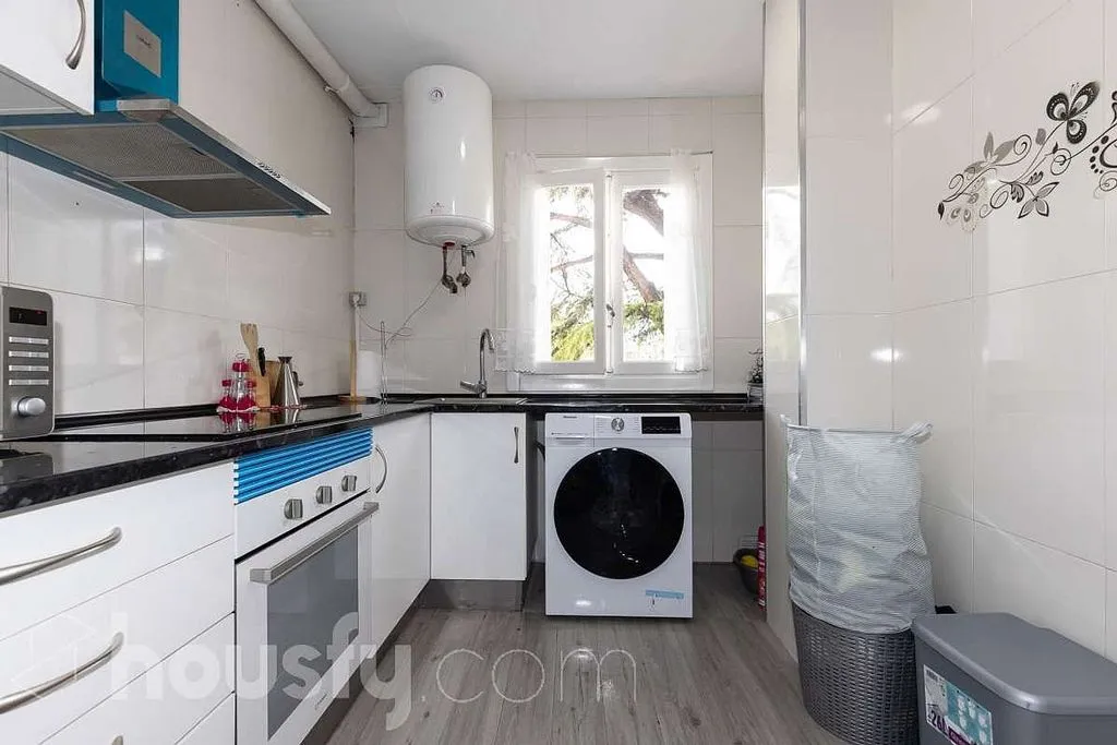 Kitchen - Apartment with Balcony in Santa Bàrbara