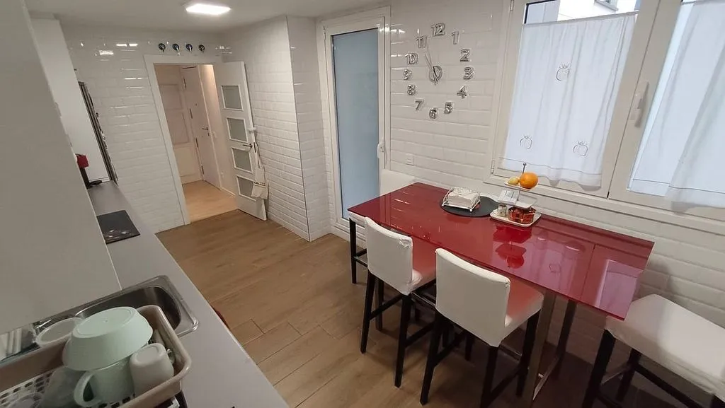 Söögituba - Student Flat with Pool and Terrace in Getafe