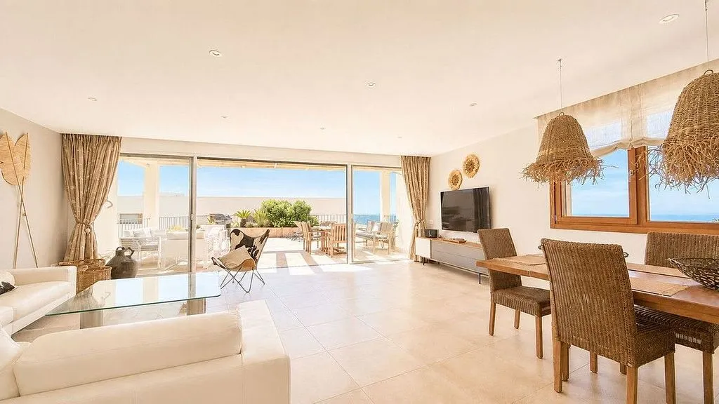 Salle à manger - Penthouse with Sea Views in Los Monteros, Marbella