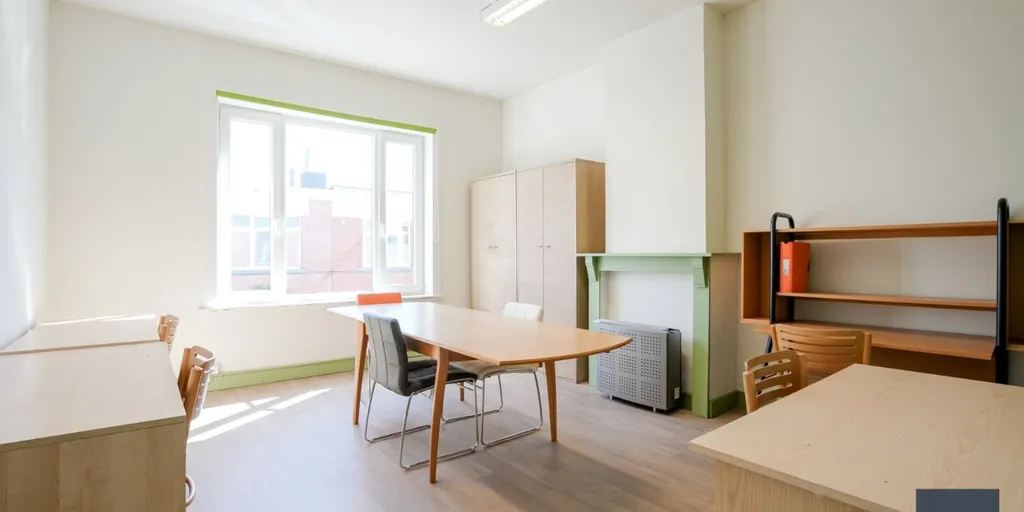 Office - Renovated Property with Courtyard in Ledeberg