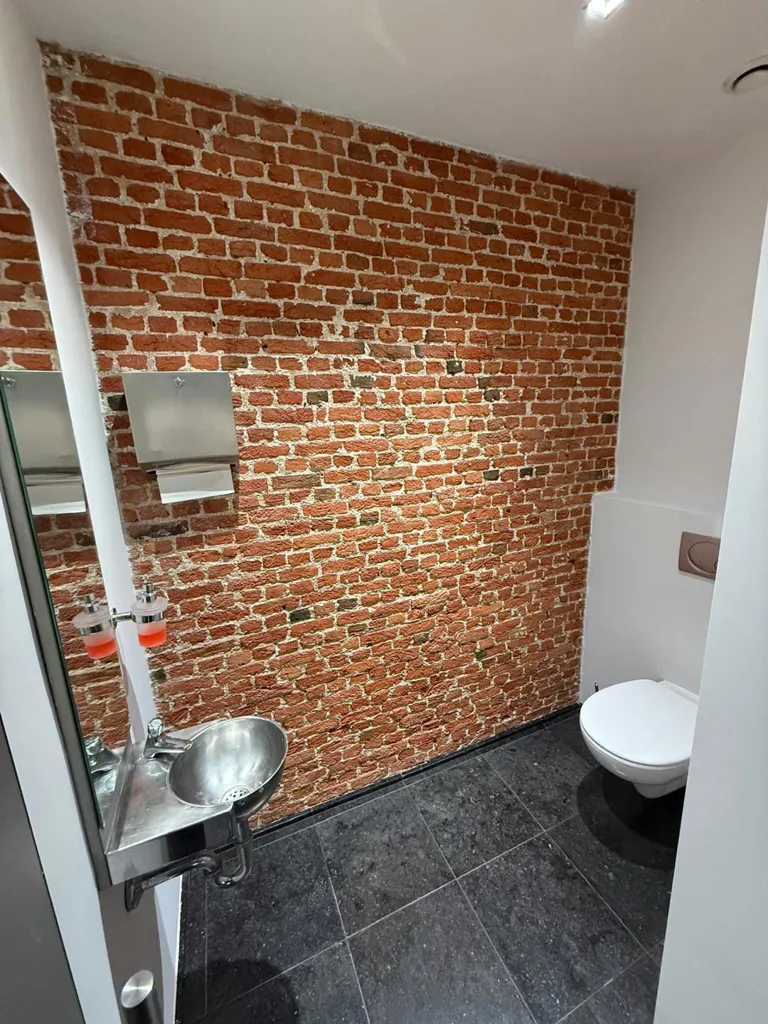 Vannitoad - Loft with Flexible Layout in Antwerp