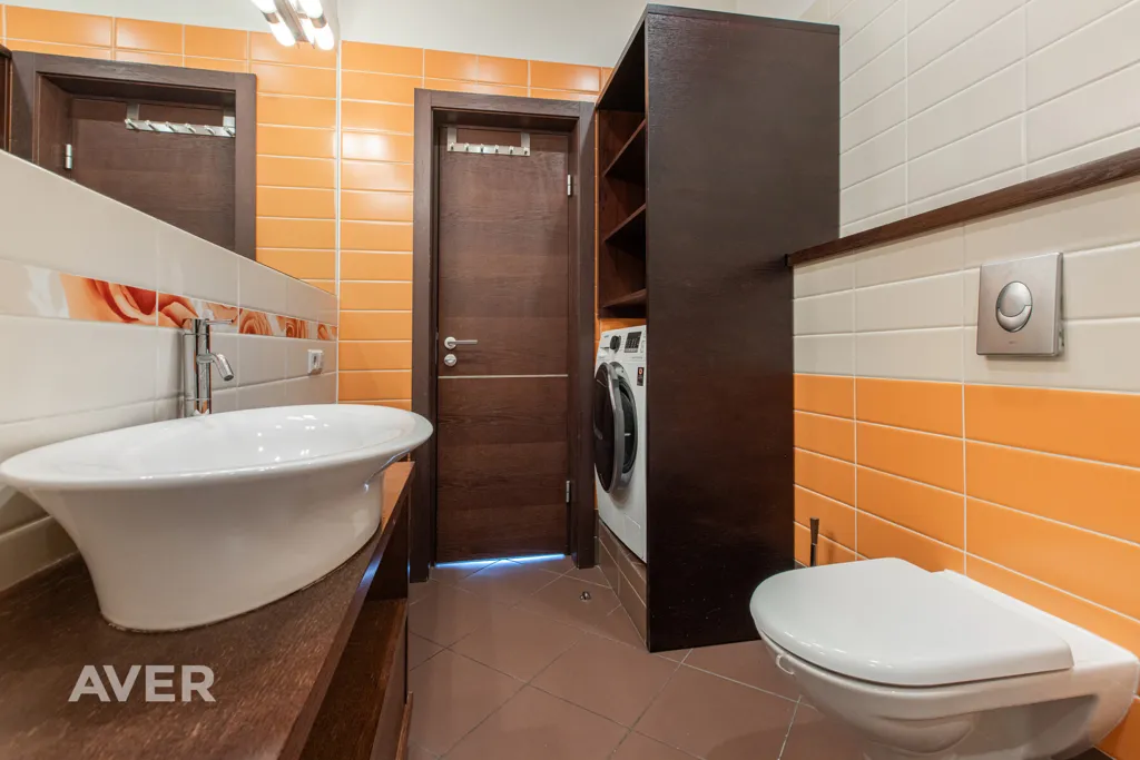 Salles de bain - Renovated Apartment with Panoramic View in Torņakalns