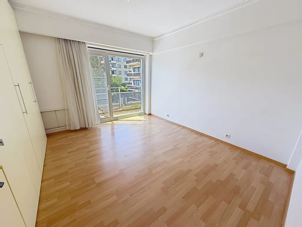 Toad - Two-Bedroom Flat with Terraces in Dilbeek
