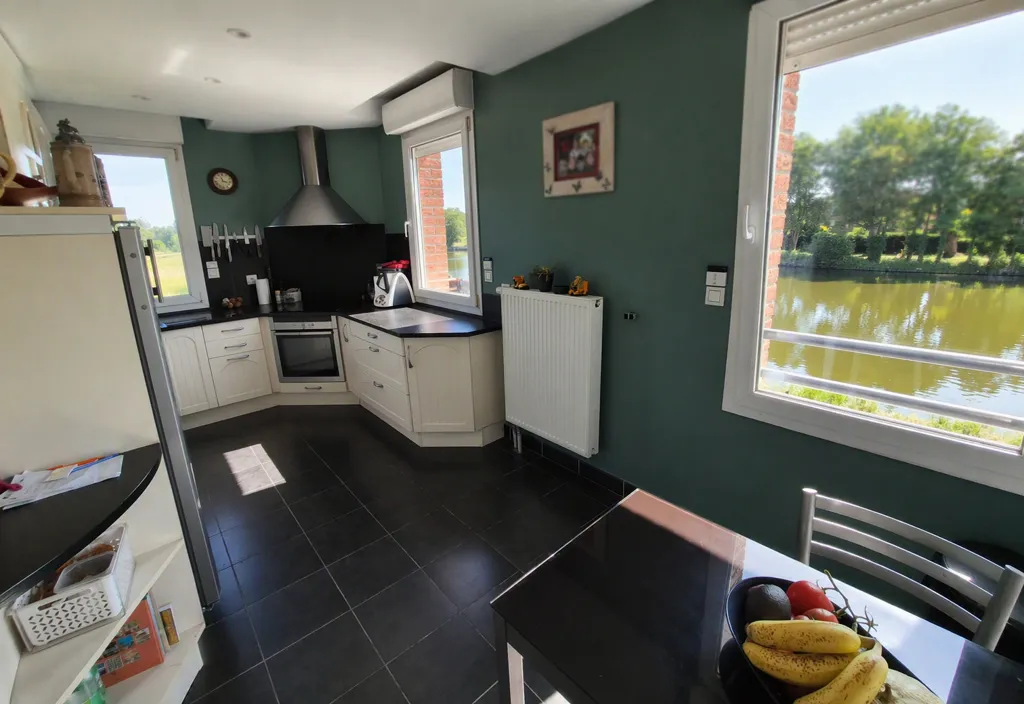 Cucina - Luxury Flat with Water View in Calm Setting
