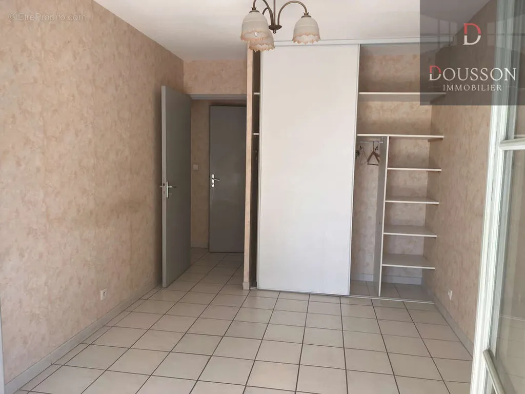 Pièces - Appartement avec Balcon et Terrasse à Uzès