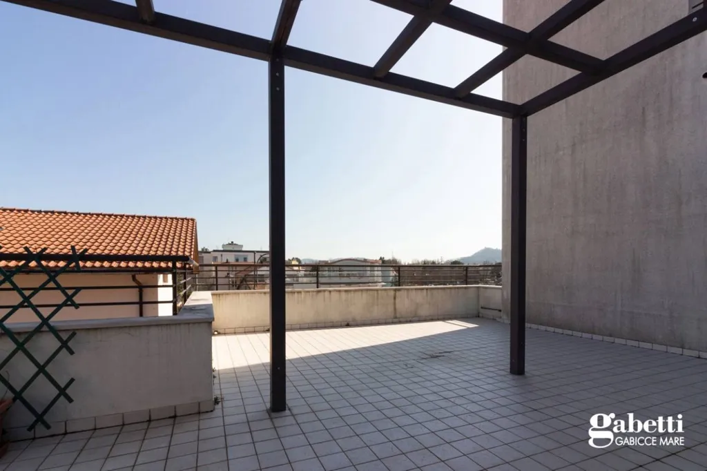 Terrass - Apartment with 80m² Terrace in Gabicce Mare