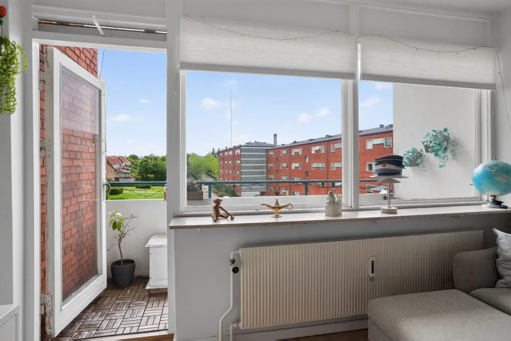 Balcon - Apartment with Balcony in Central Søborg