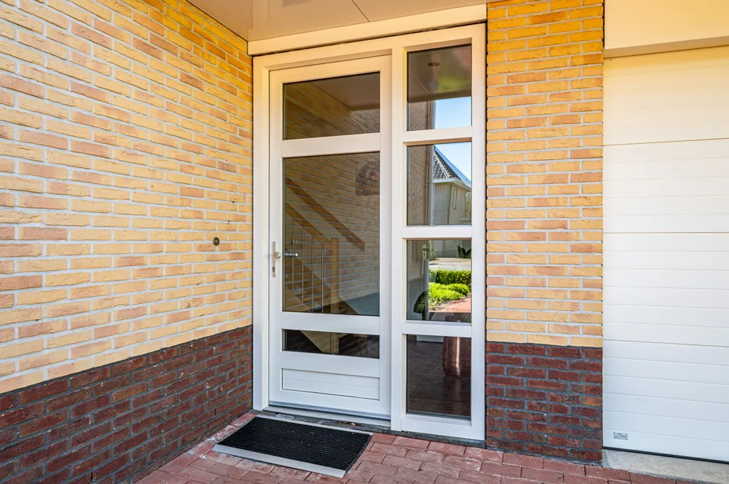 Välivaade - Modern Free-Standing House with Garage in Emmeloord