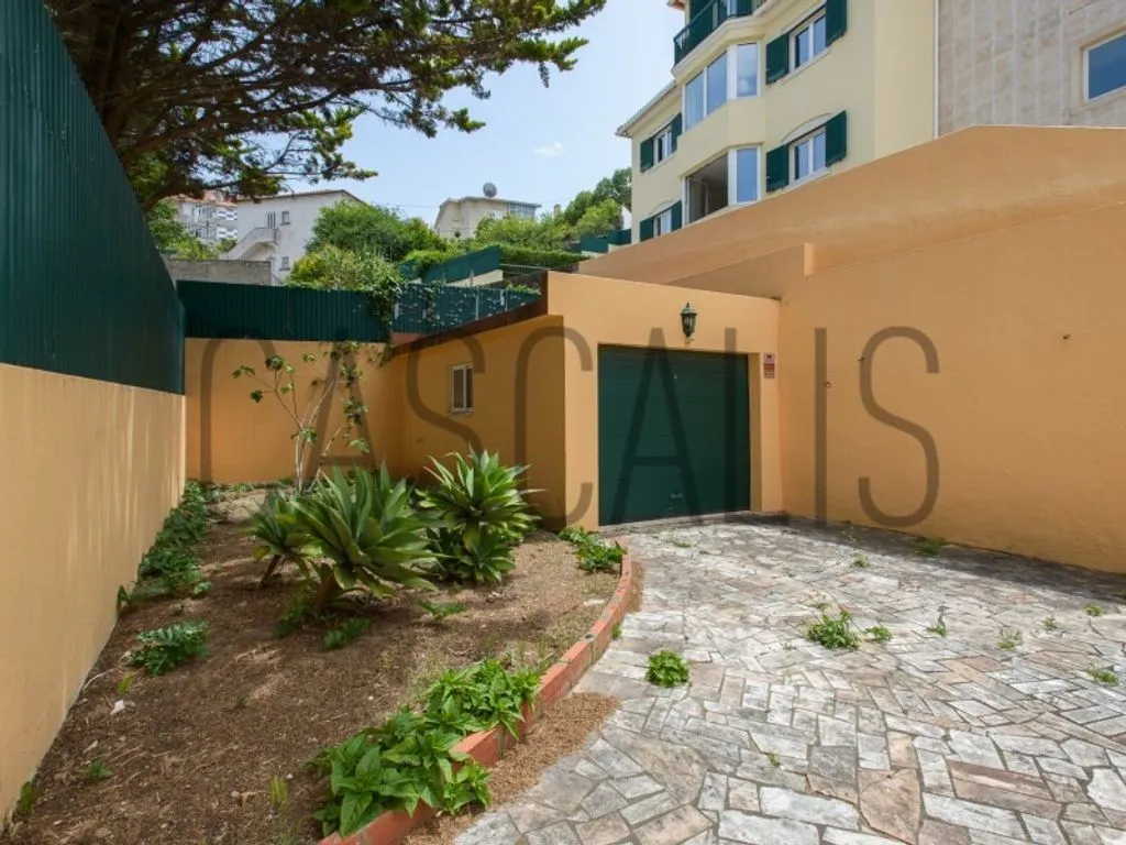 Jardin - Luxury Semidetached House with Terrace in Cascais
