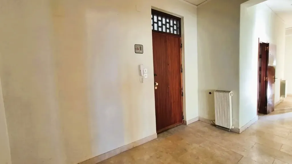 hallway_entrance