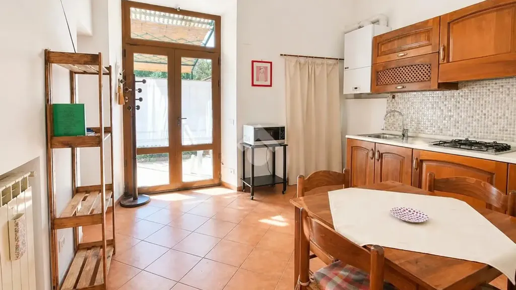 Cuisine - Characterful 2-Bedroom Flat with Garden in Florence