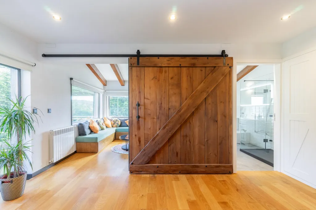 Pièces - Restored Chalet with River Walk Access in Lugo