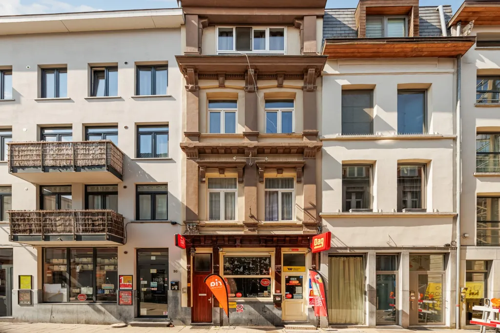 Extérieur - Immeuble avec Appartements et Commerce à Anvers