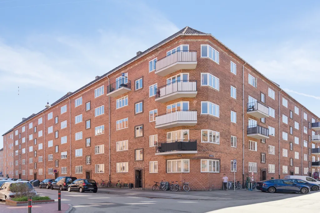 Välivaade - Apartment with Corner Balcony in Valby