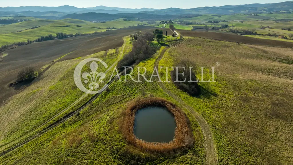 Õhuvaade - Rustic Farmhouse with Pool near Volterra