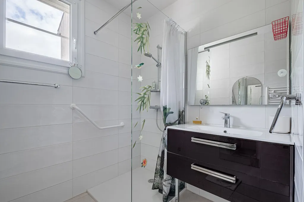 Vannitoad - Charming 7-Piece House with Garden in Pornic