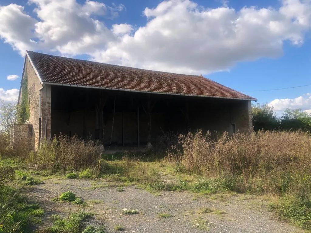 Välivaade - Stone Barn with Outbuilding in Provins