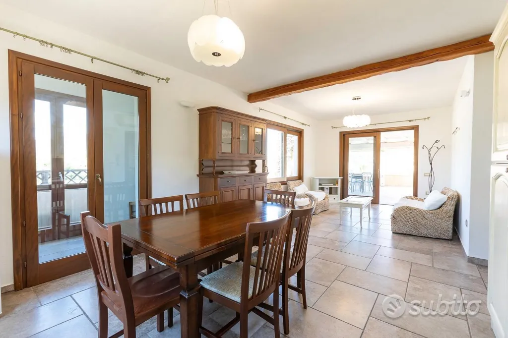 Salle à manger - Exclusive Penthouse with Panoramic Terrace in Villasimius