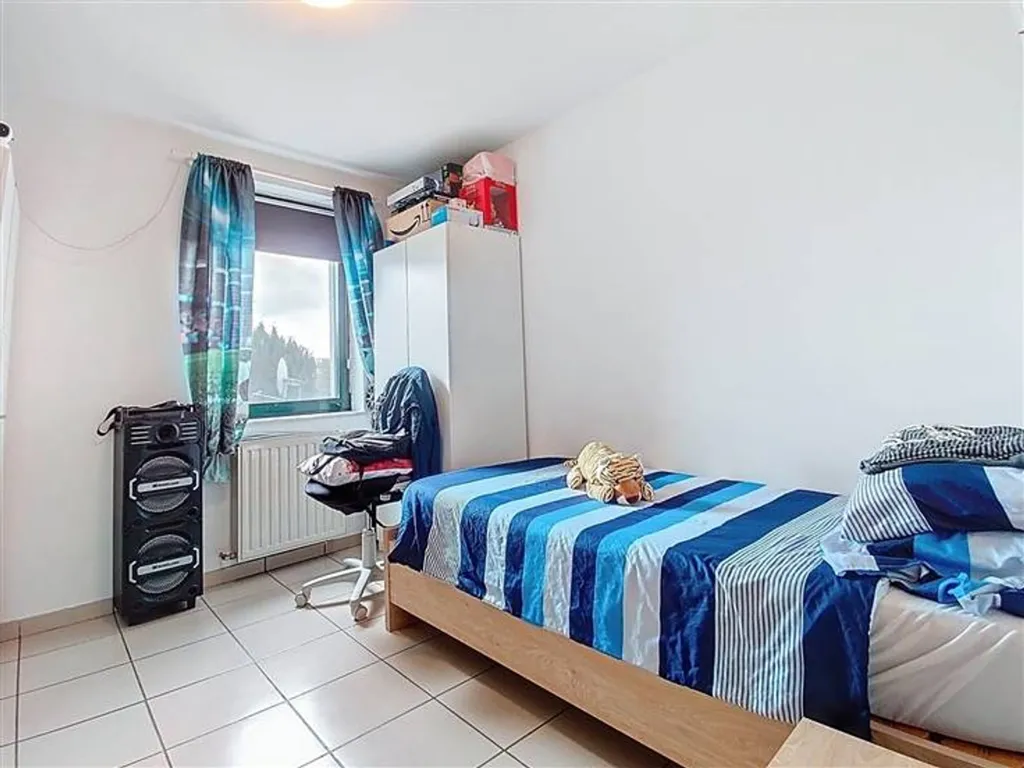 Chambres - Appartement avec Séjour Lumineux à Hondelange