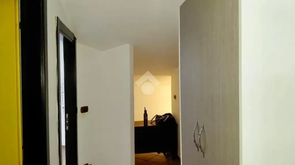 Esik - Mansard Apartment with Central Location in Avellino