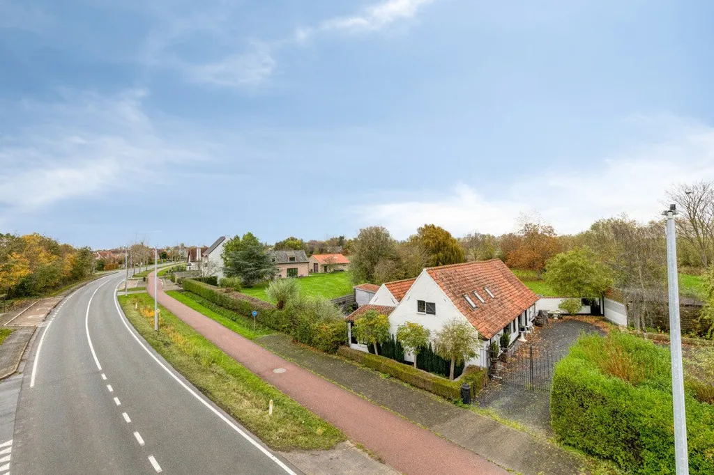 Vue aérienne - Maison Rurale avec Piscine dans un Paysage de Polder à Dudzele