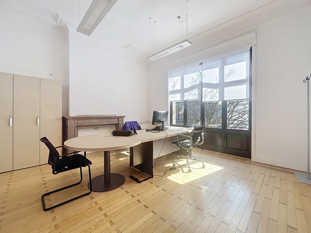 Kabinet - Office Space with High Ceilings in Brussels