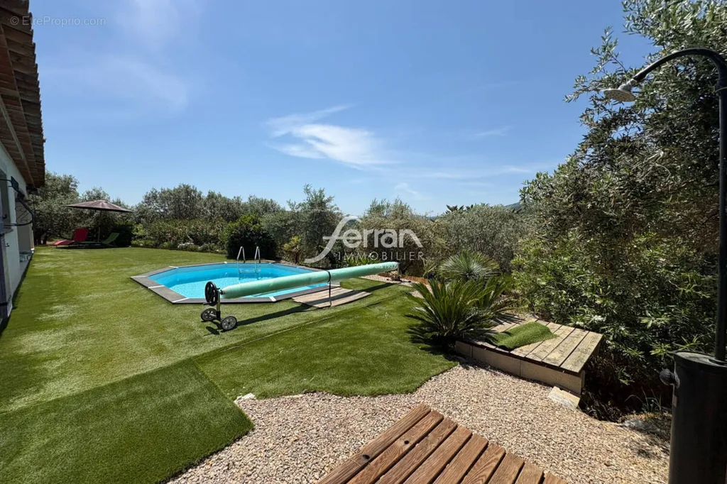 Bassein - Luxury Villa with Pool in Callas