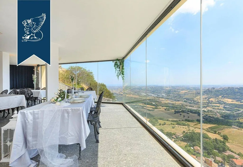 Terrasse - Medieval Castle with Panoramic Views in Rimini