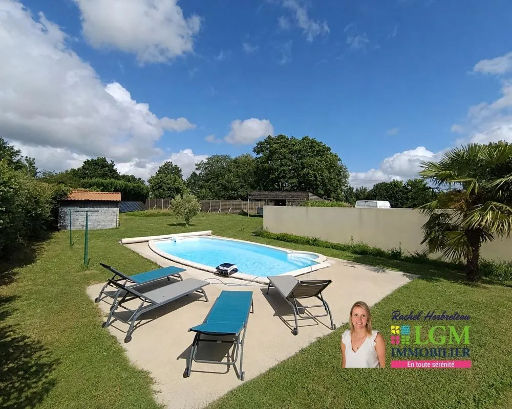 Piscine - Maison de Charme avec Piscine à Aubigny-Les Clouzeaux