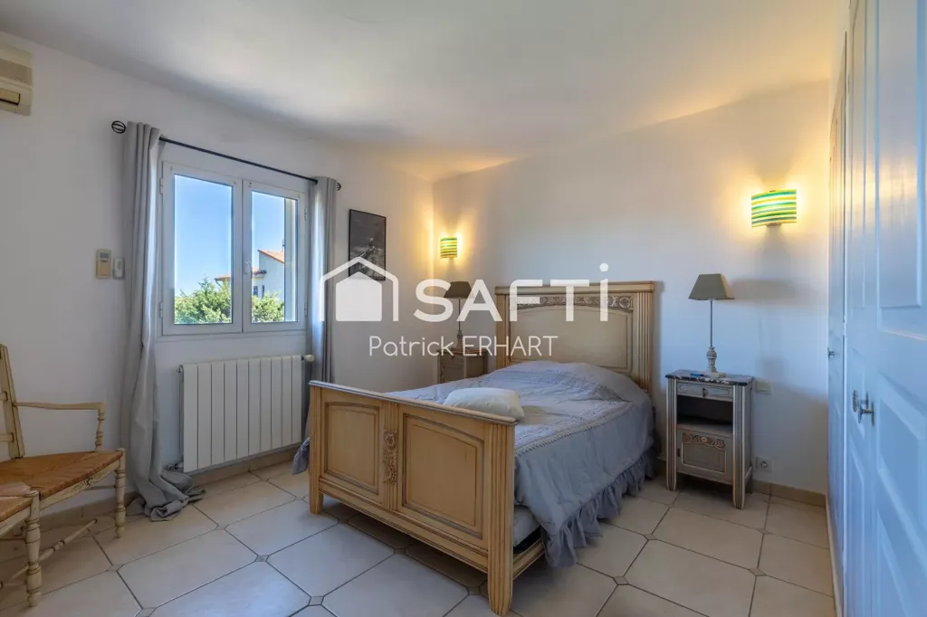 Chambres - Villa avec Piscine et Jardin à Puget-sur-Argens
