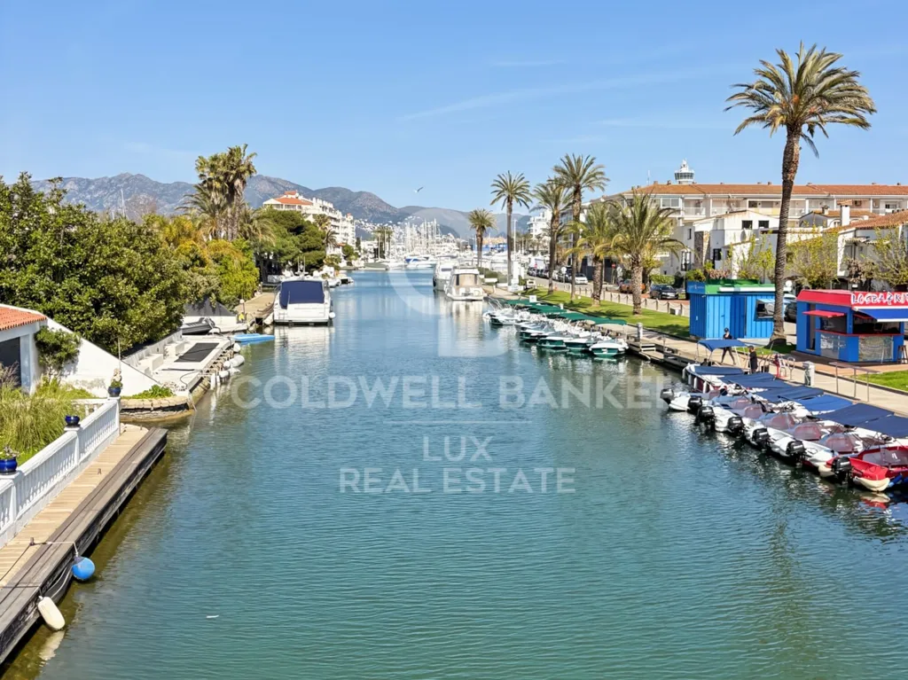 Villa with Mooring in Empuriabrava