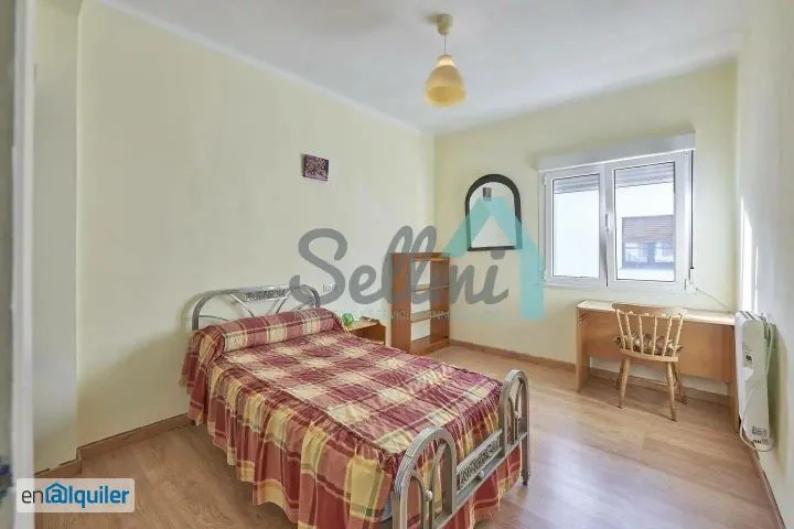 Chambres - Furnished Flat with Patio View in Oviedo
