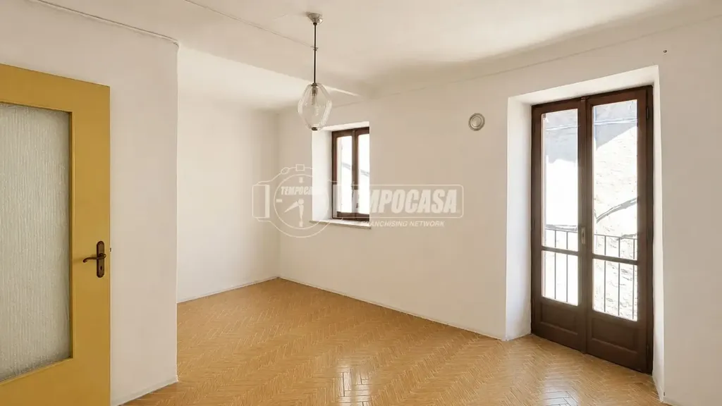 Pièces - Terraced House with Garden in Vesignano