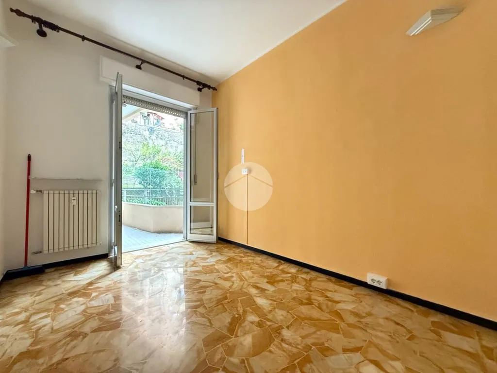 Toad - Spacious Flat with Balcony in Genoa