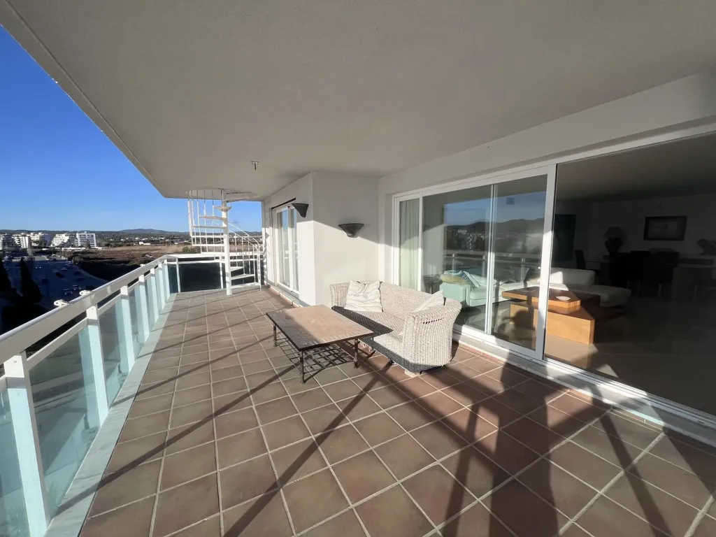 Balcon - Penthouse with Private Solarium on Seafront Promenade