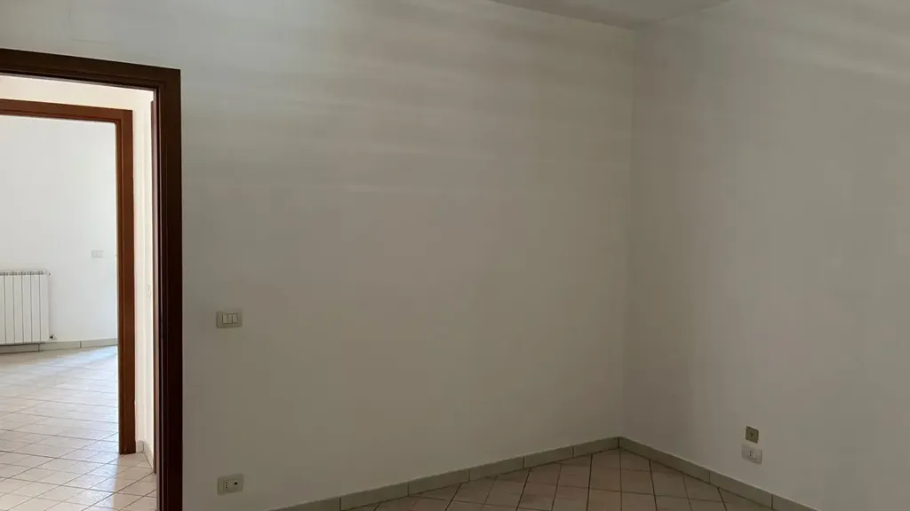 Stanze - Three-Bedroom Flat with Balconies in Siderno