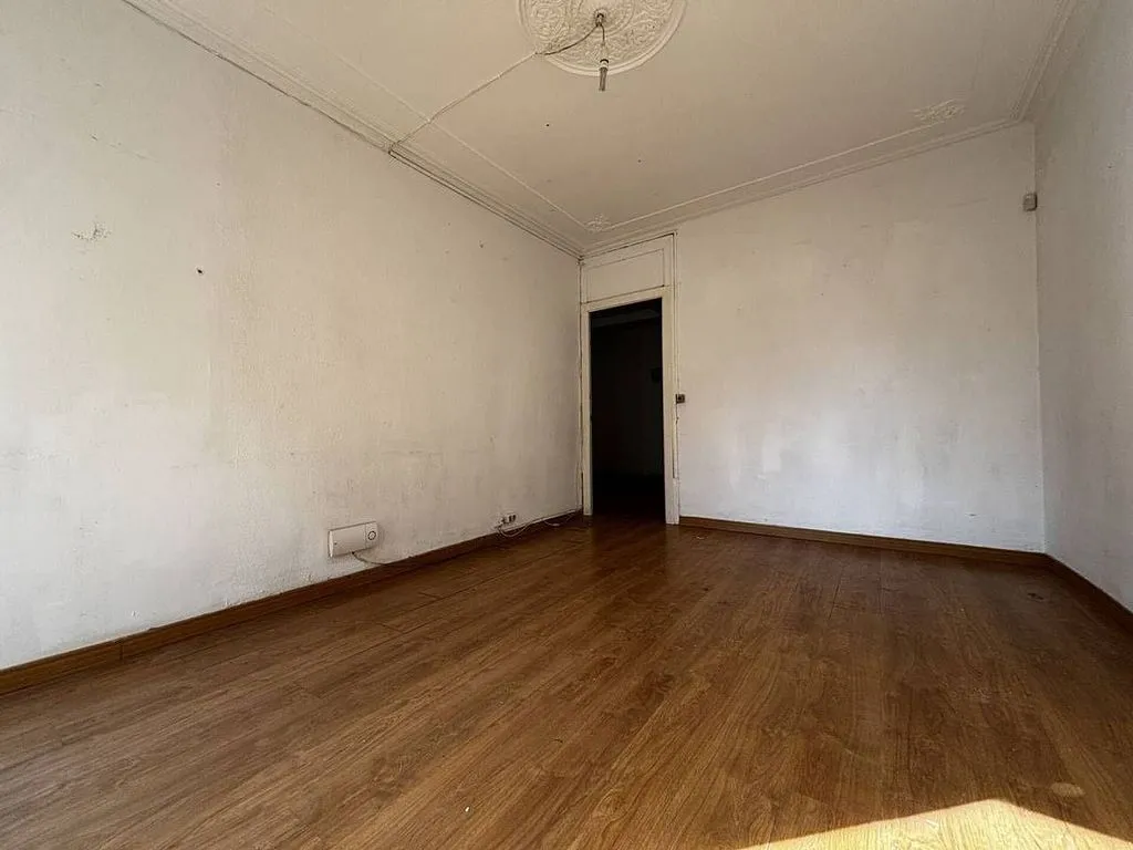 Pièces - Historic Apartment with Terrace in El Raval