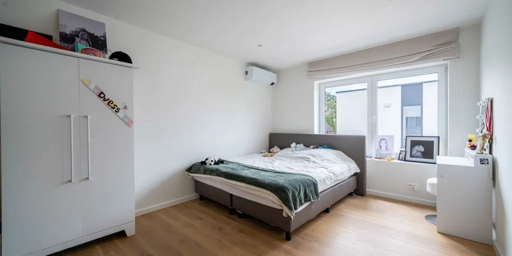 Chambres - Nouvelle Villa avec Pratique à Westerlo