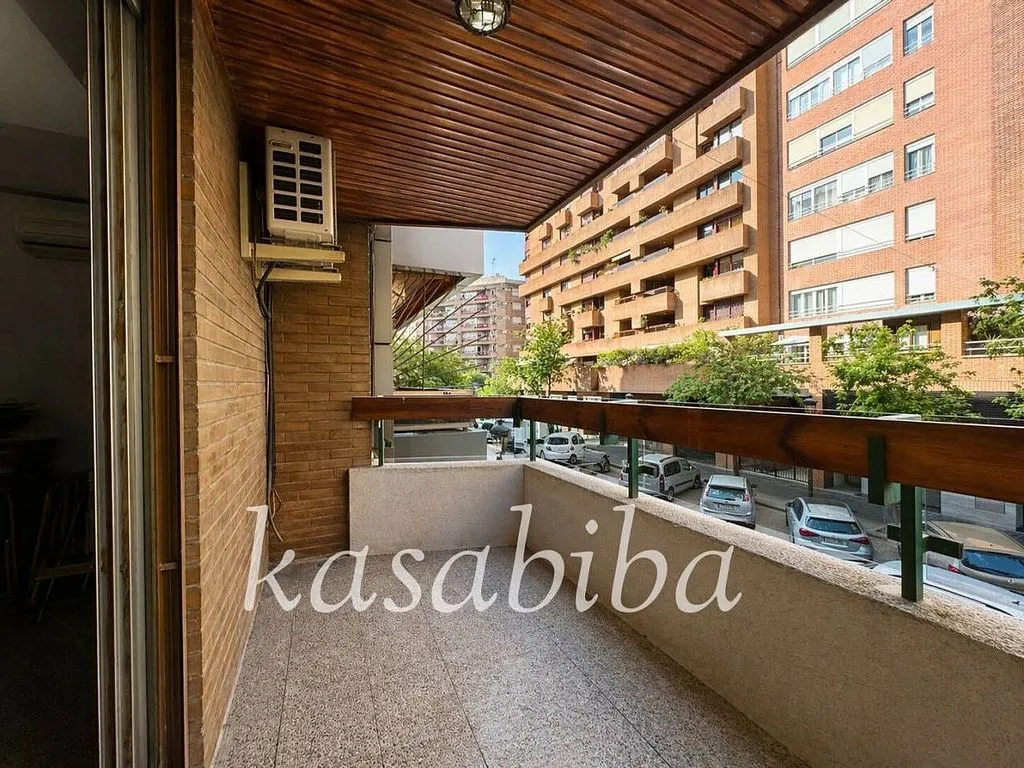 Balcon - Apartment with Large Terrace in Estramurs