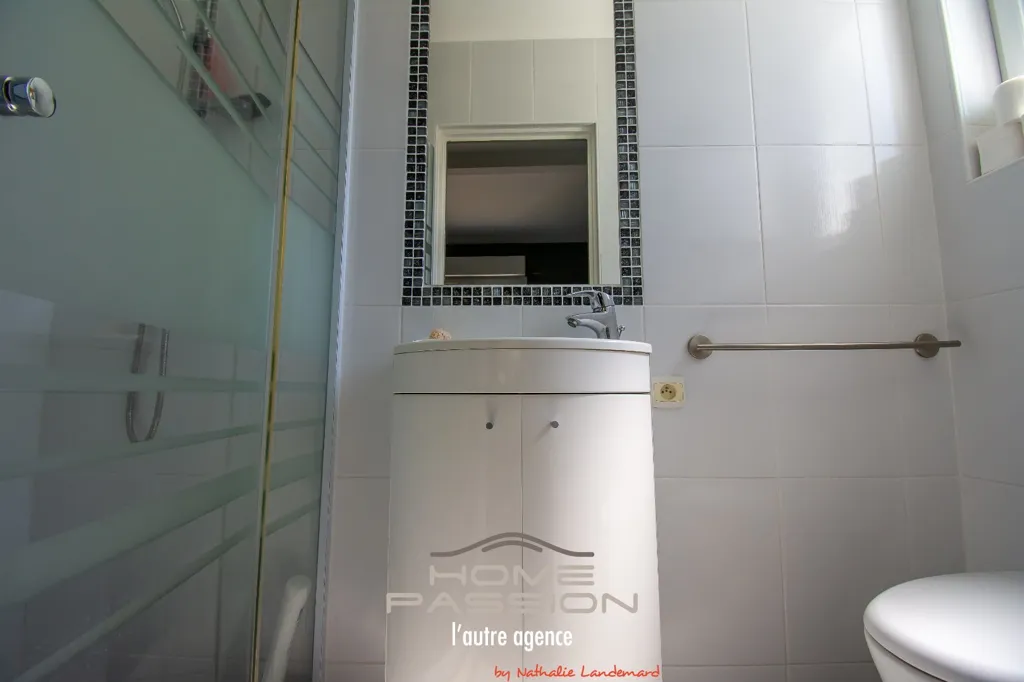 Salles de bain - Maison Années 30 avec Piscine à Royan