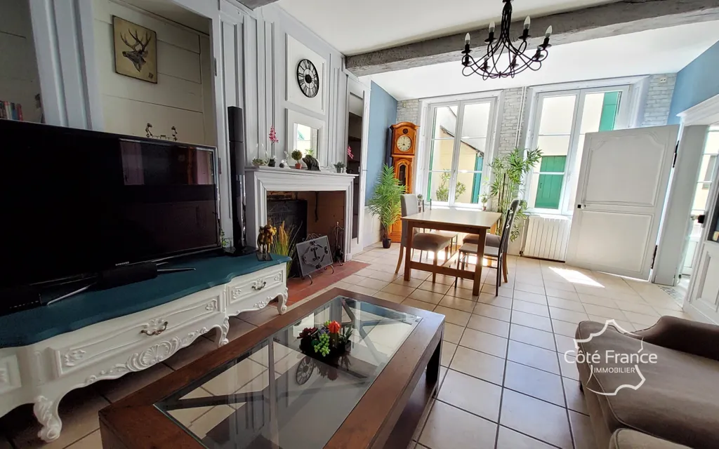 Living Room - 7-room house in Monthermé