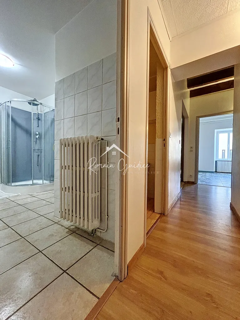 Esik - Apartment with Terrace in Millau Centre