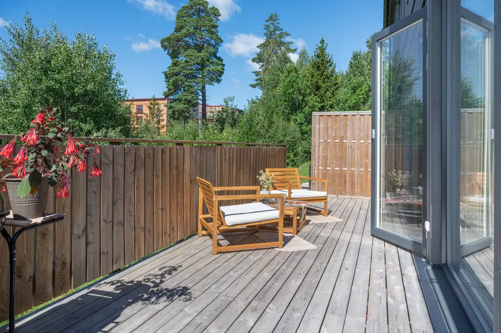 Terrazza - Eco-Friendly Duplex with Solar Panels in Läggesta