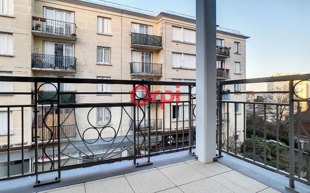 Balcon - Appartement Meublé avec Balcon à Suresnes