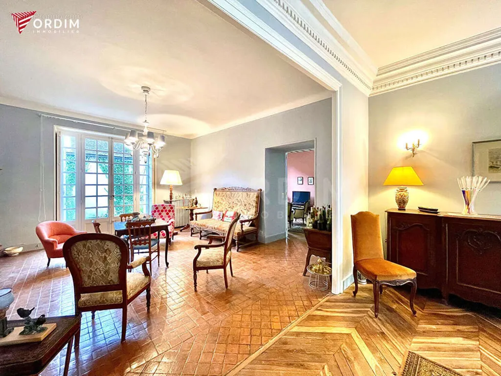 Elutuba - Historic Manor with Courtyard in Puisaye