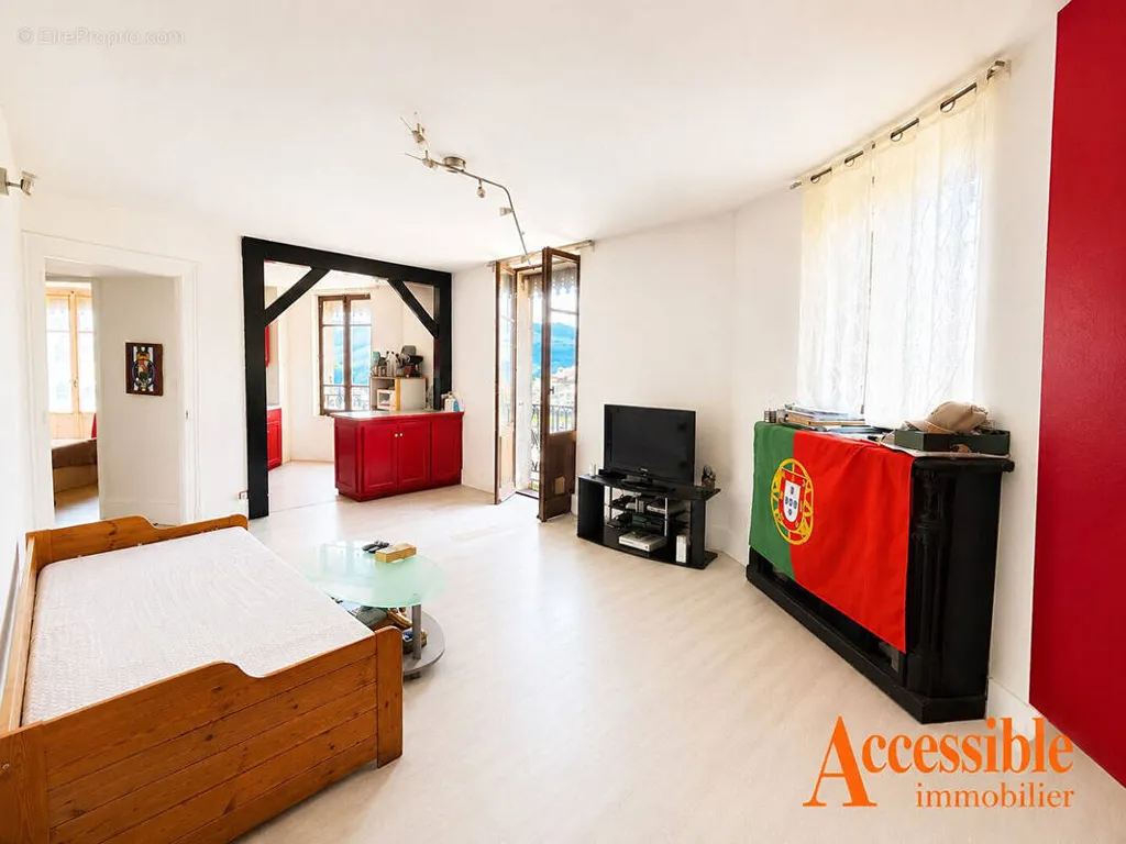 Chambres - Appartement Lumineux avec Balcon à Aix-les-Bains